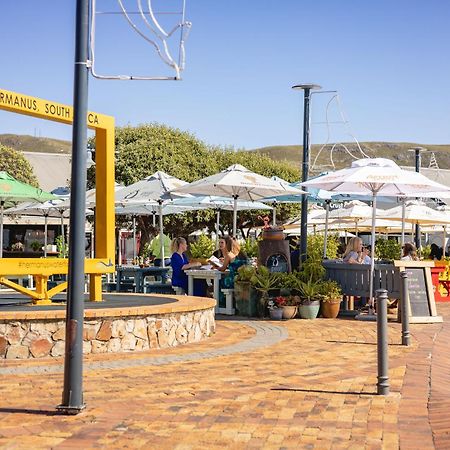 Hermanus Waterfront, Ocean Deluxe - Apartment 2 ภายนอก รูปภาพ
