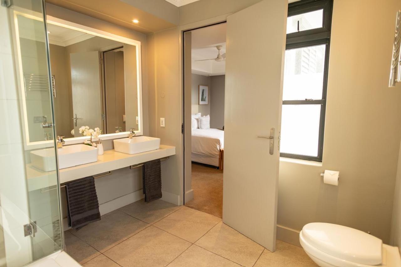 Hermanus Waterfront, Ocean Deluxe - Apartment 2 ภายนอก รูปภาพ