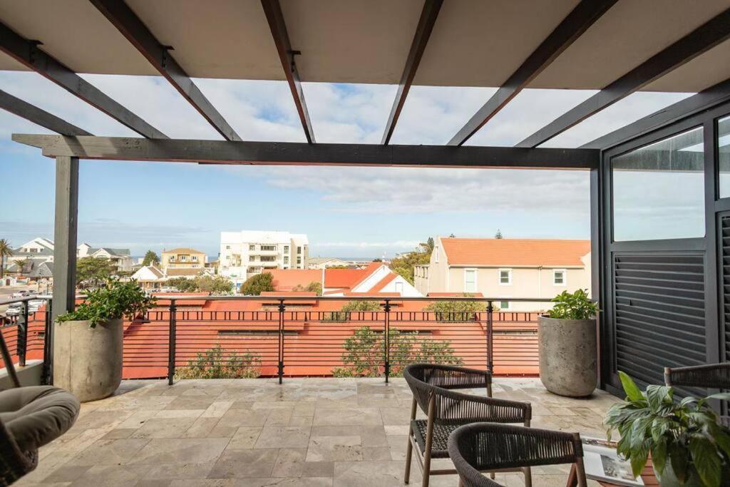 Hermanus Waterfront, Ocean Deluxe - Apartment 2 ภายนอก รูปภาพ