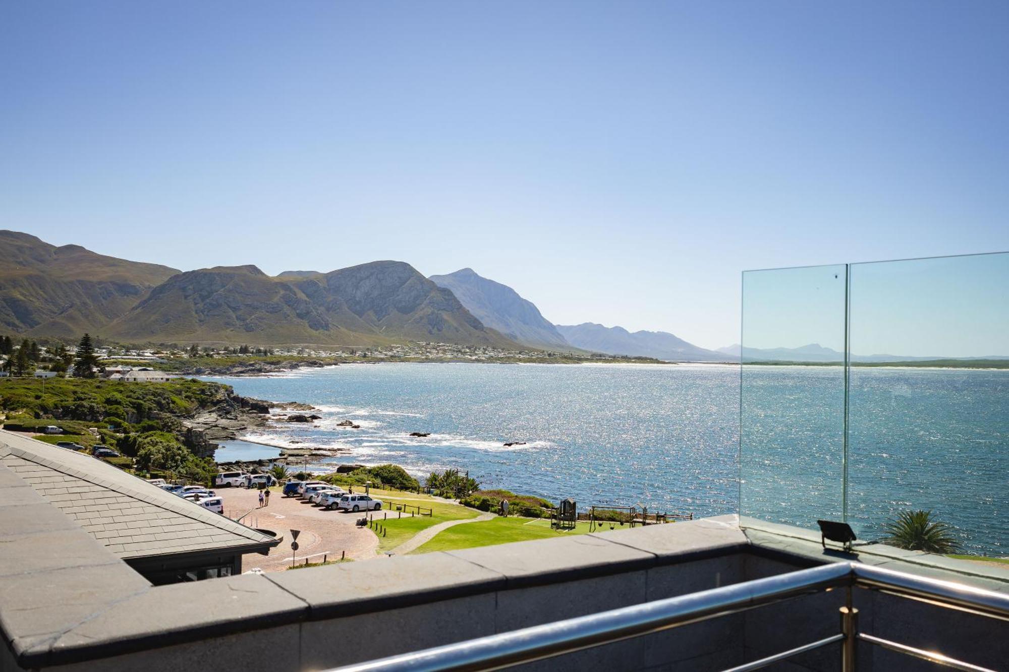 Hermanus Waterfront, Ocean Deluxe - Apartment 2 ภายนอก รูปภาพ